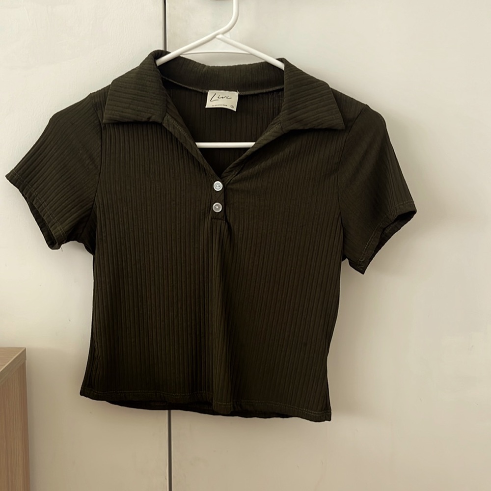 Dark green airy top💚